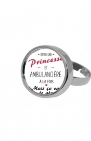 Bague C'est compliqué d'être une princesse et ambulancière