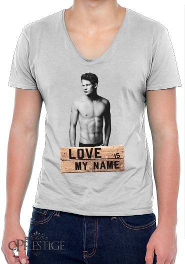 T-Shirt homme Col V Jeremy Irvine Love is my name