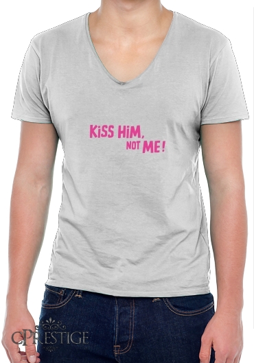 T-Shirt homme Col V Kiss him Not me