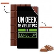 Tablette de chocolat personnalisé Un Geek ne vieillit pas il level up