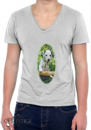 T-Shirt homme Col V chiot dalmatien dans un panier