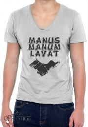 T-Shirt homme Col V Manus manum lavat